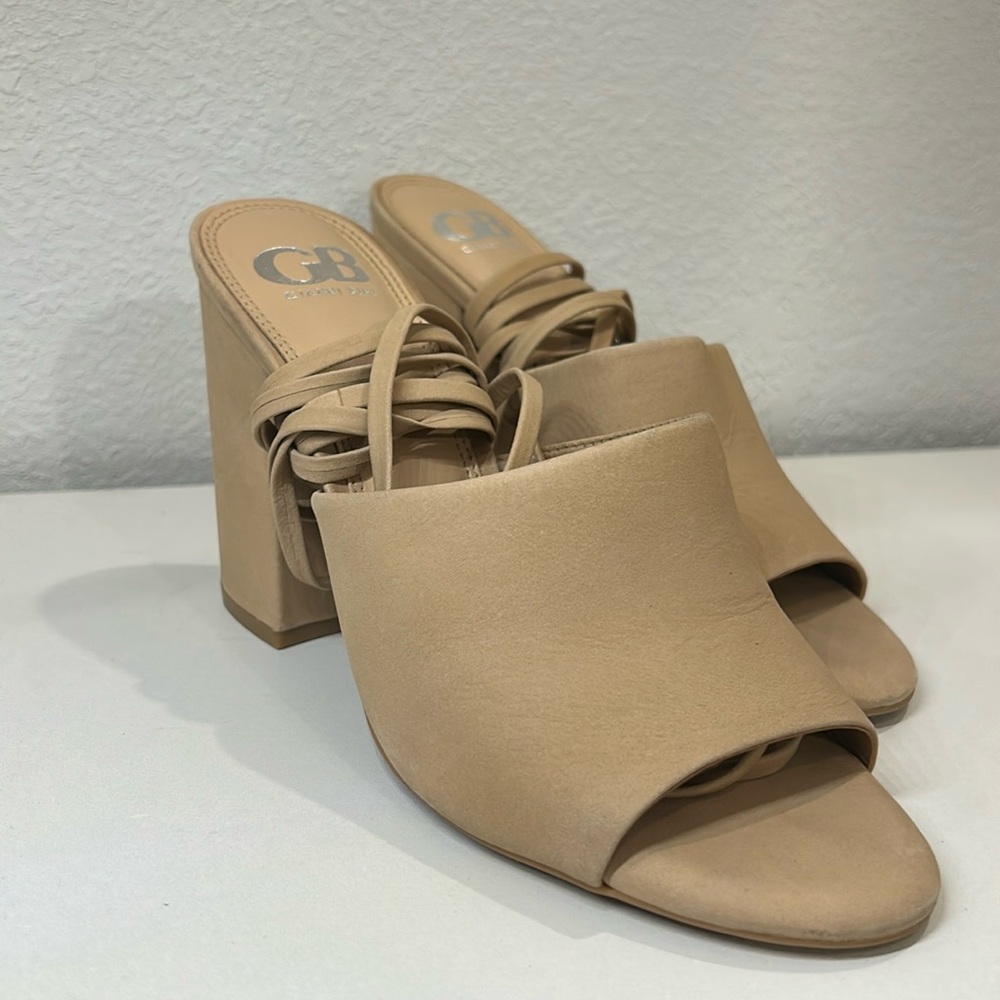 Ankle block heel nude